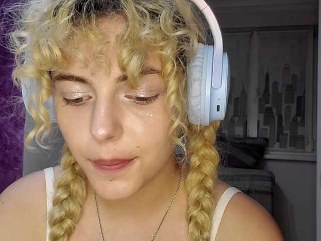 purrflicker live cam on BongaCams