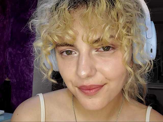 purrflicker live cam on BongaCams