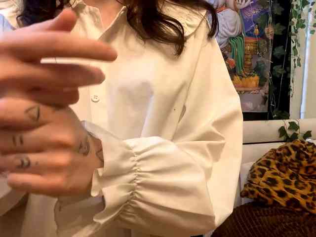 SuzetteDihel webcam