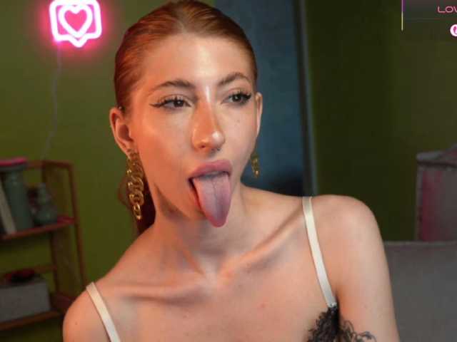 IzabellaSweet live cam on BongaCams
