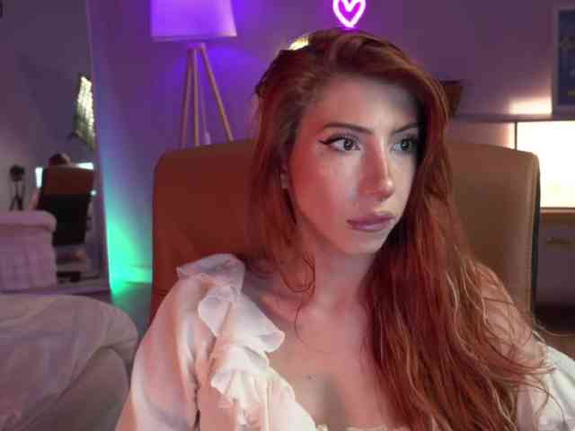 IzabellaSweet webcam