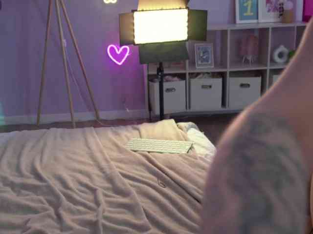 IzabellaSweet webcam