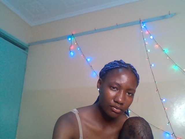 Asanty live cam on BongaCams