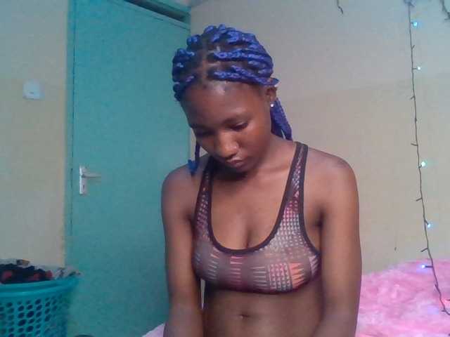 Asanty live cam on BongaCams