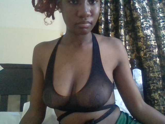 Asanty live cam on BongaCams