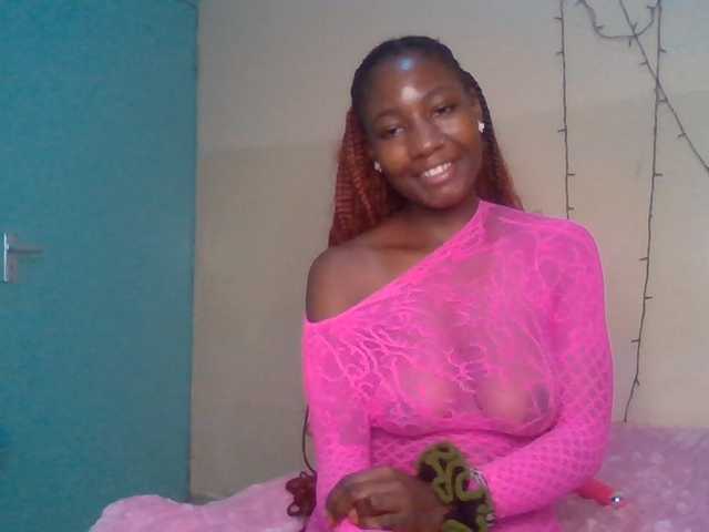 Asanty live cam on BongaCams