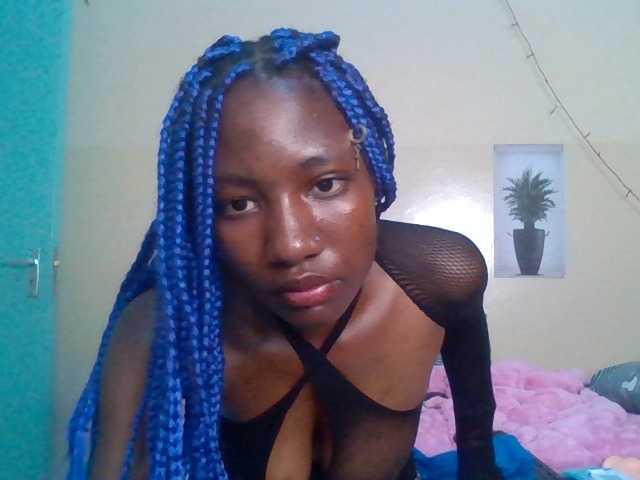 Asanty live cam on BongaCams