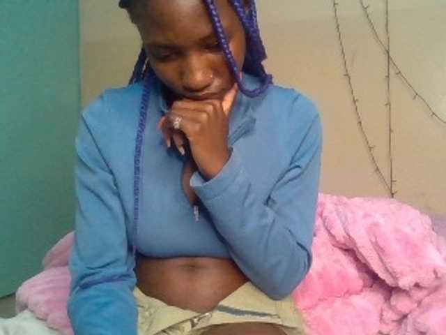 Asanty live cam on BongaCams