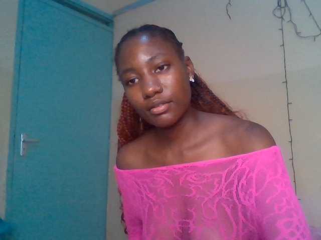 Asanty live cam on BongaCams