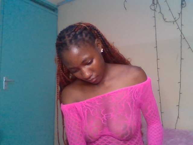 Asanty live cam on BongaCams