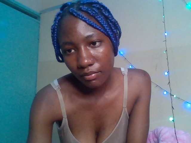 Asanty live cam on BongaCams