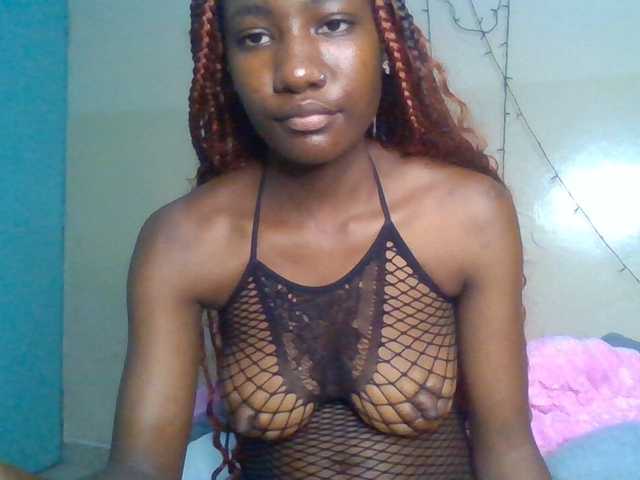 Asanty live cam on BongaCams