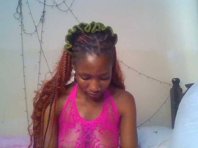 Asanty live cam on BongaCams