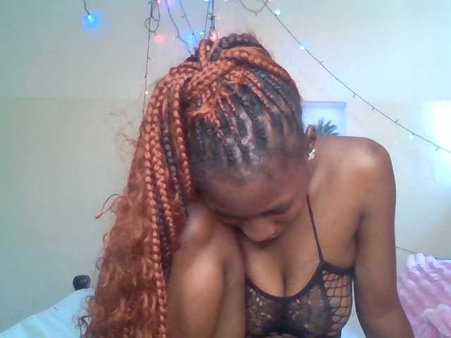 Asanty live cam on BongaCams