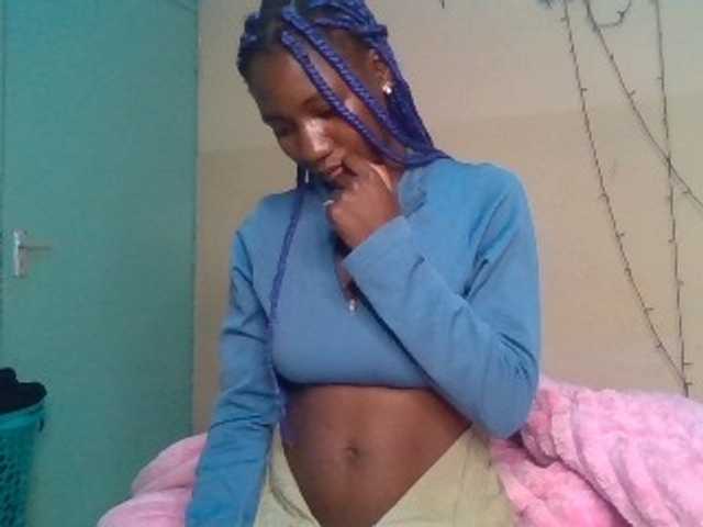 Asanty live cam on BongaCams