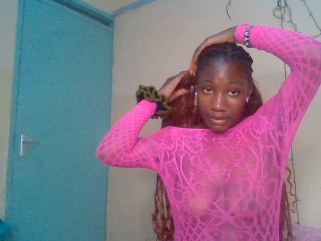 Asanty live cam on BongaCams