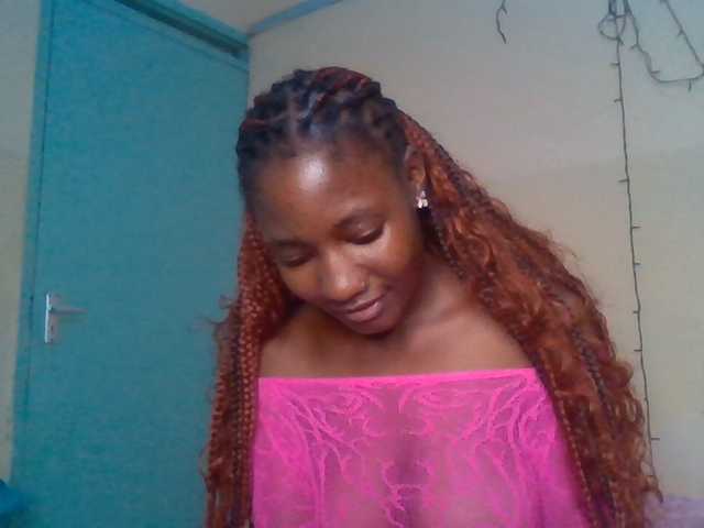 Asanty live cam on BongaCams