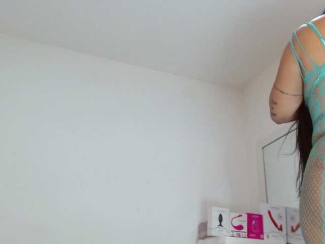 sashacreamy live cam on BongaCams