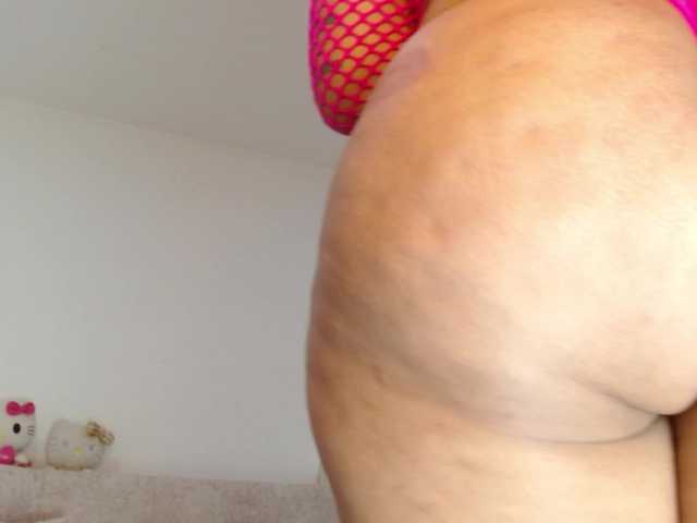 sashacreamy live cam on BongaCams