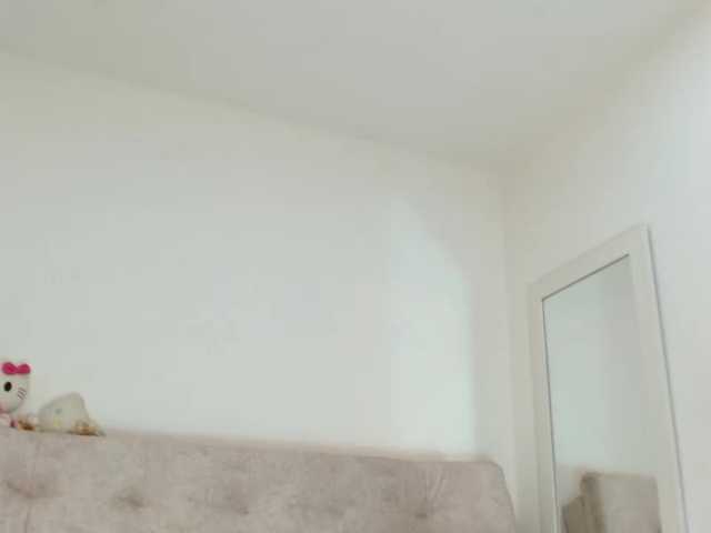 sashacreamy live cam on BongaCams