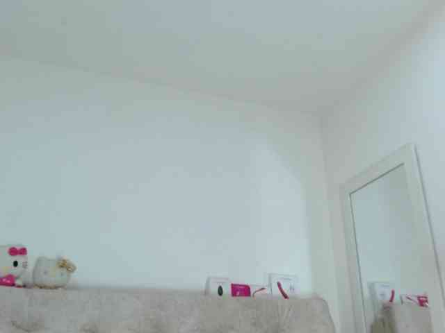 sashacreamy webcam