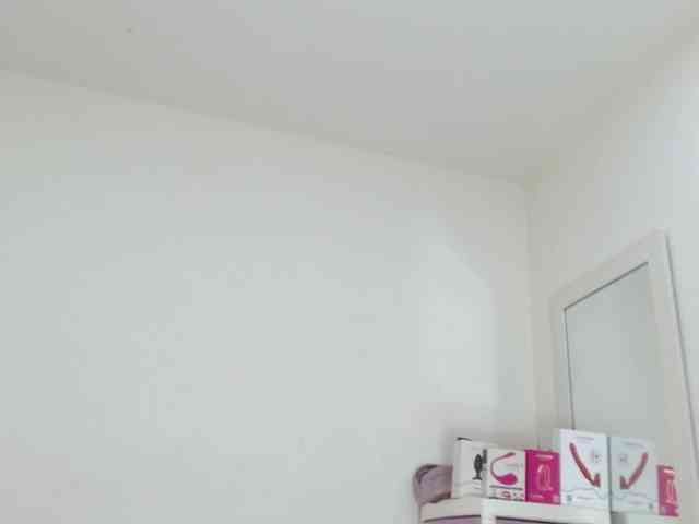 sashacreamy webcam
