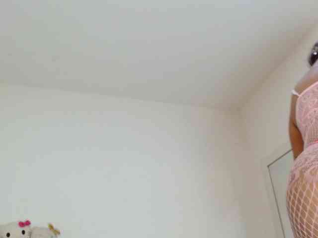 sashacreamy webcam