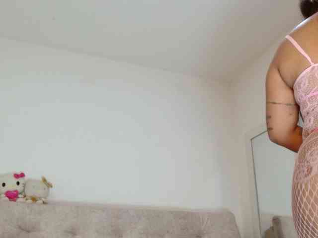 sashacreamy webcam