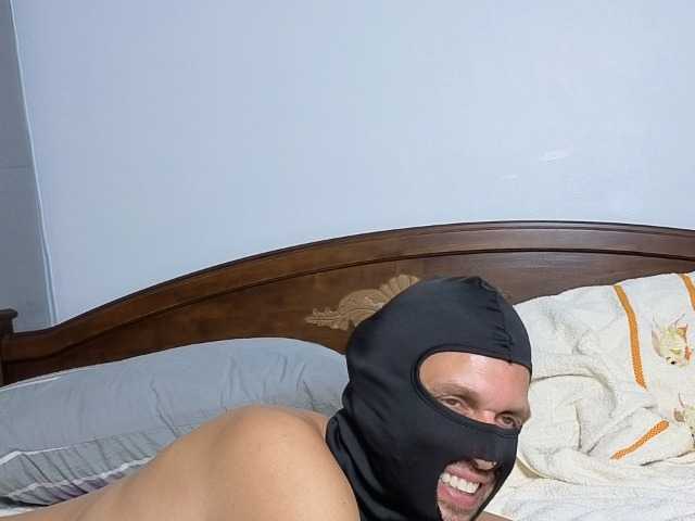 BlackWhitelover691 live cam on BongaCams