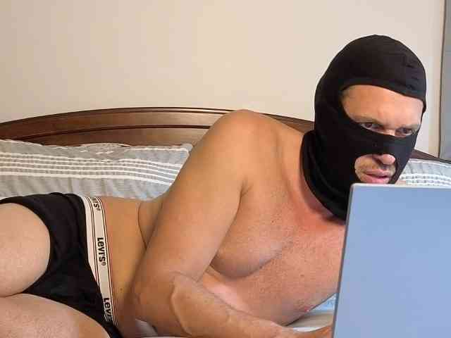 BlackWhitelover691 webcam