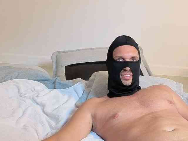 BlackWhitelover691 webcam