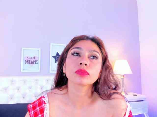 Modella: Mature-squiirt