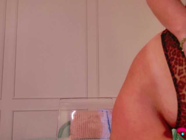 Evaathorn live cam on BongaCams