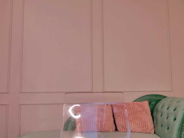 Evaathorn live cam on BongaCams