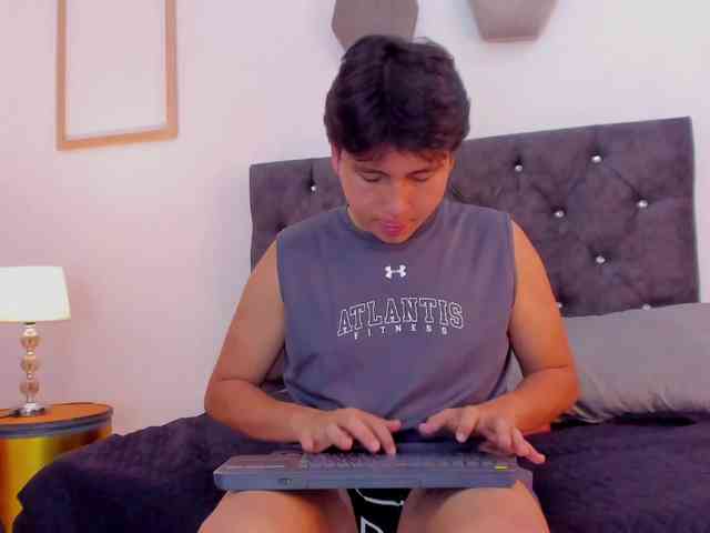 1Maximo Sex Cam Show