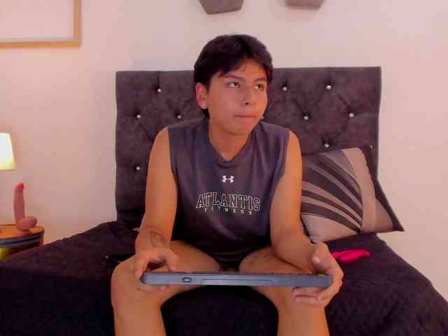 1Maximo Sex Cam Show
