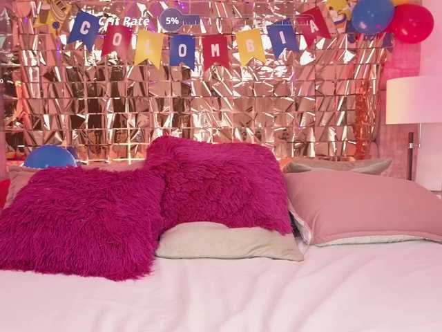 AliciaMiller live cam on BongaCams