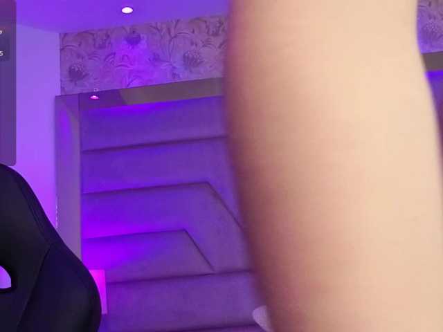 AliciaMiller live cam on BongaCams