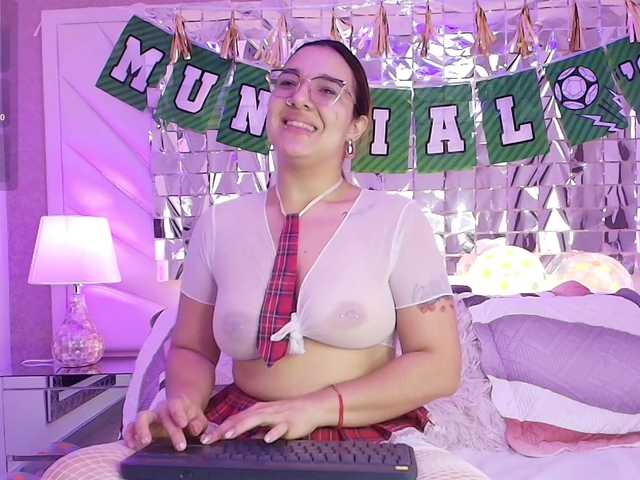 AliciaMiller live cam on BongaCams