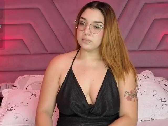 AliciaMiller live cam on BongaCams