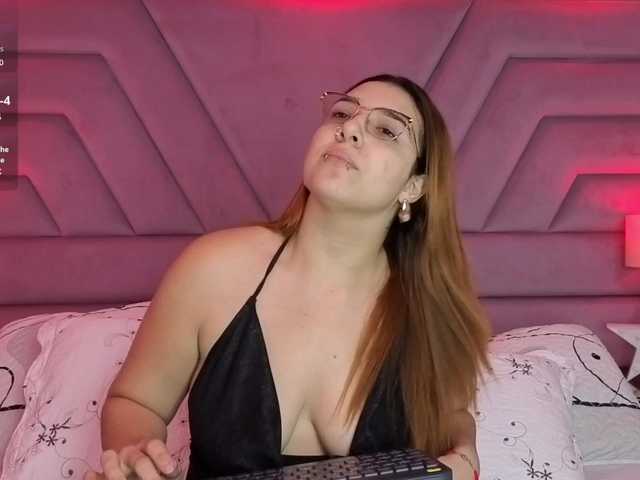 AliciaMiller live cam on BongaCams