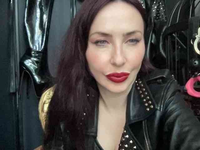 BlackPoisona webcam