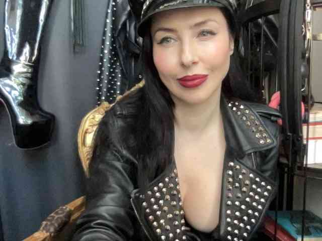 BlackPoisona webcam