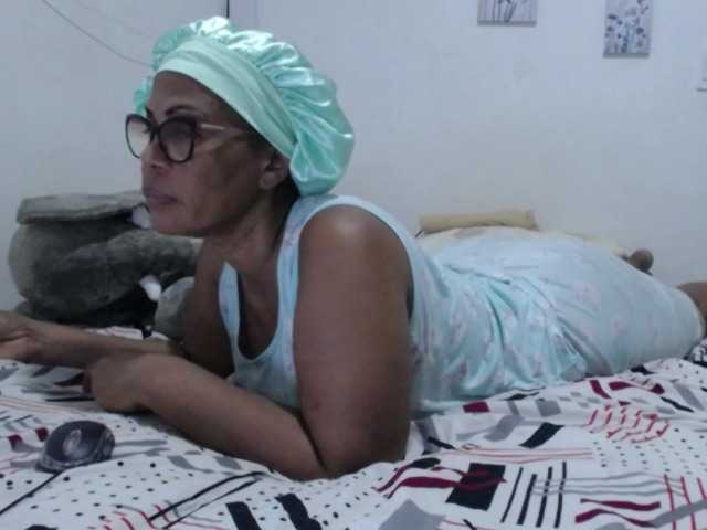 IIv0ryN0IIReX-XX live cam on BongaCams