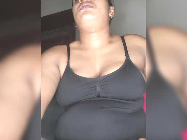 SexyCherri live cam on BongaCams