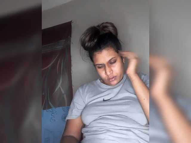 SexyCherri live cam on UnifiedCams