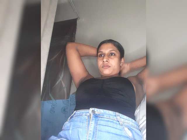 SexyCherri live cam on BongaCams
