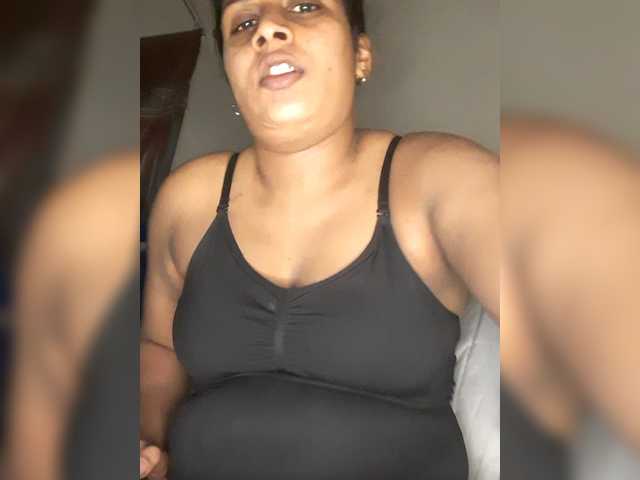 SexyCherri live cam on BongaCams