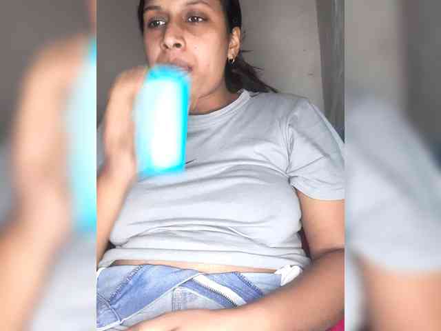 SexyCherri webcam
