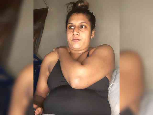 SexyCherri webcam